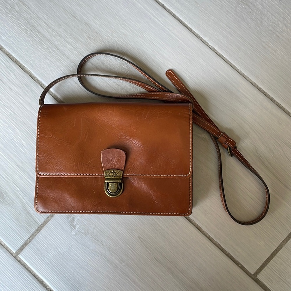 Patricia Nash leather purse